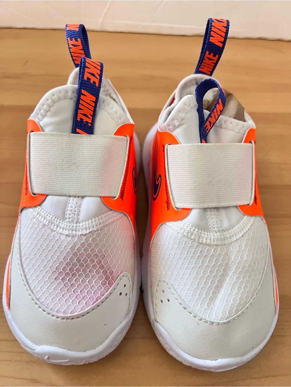 Nike Flex Runner 3 PS
White Total Orange Blue Kids 7C